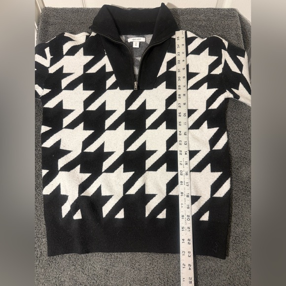 Nine West Black and White 1/4 Zip Sweater - Picture 4 of 4